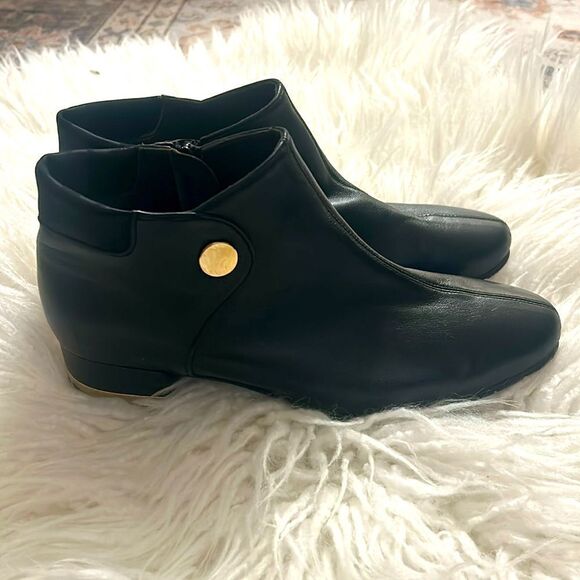 Shoes - Brunate short leather booties size 36